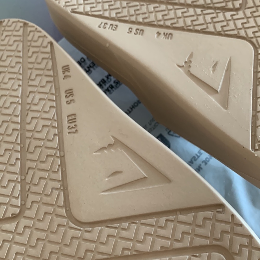 BNWT  GYMSHARK REST DAY SLIDES SANDALS M5 / W6 US 6 SOUL BROWN - Picture 6 of 8